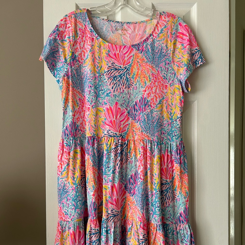 Lily Pulitzer Medium size, summer dress. Multi color, pockets